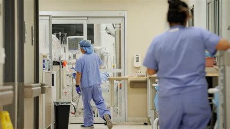 Masking returns to Laval hospitals as COVID.